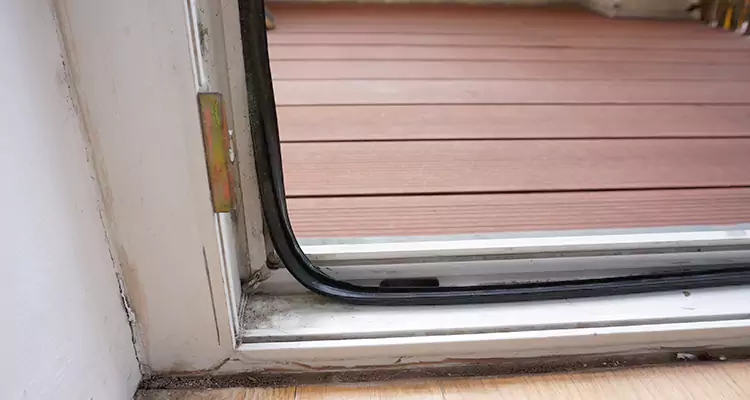 Patio Door Weatherproofing Installation in Buenaventura Lakes, FL