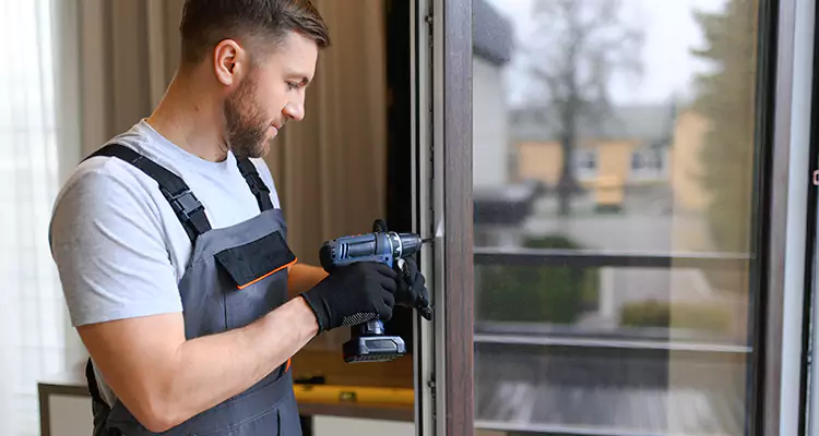 Sliding Screen Door Handle Repair in Buenaventura Lakes, FL