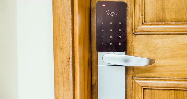Keyless Hotel Door Locks Repair in Buenaventura Lakes, FL