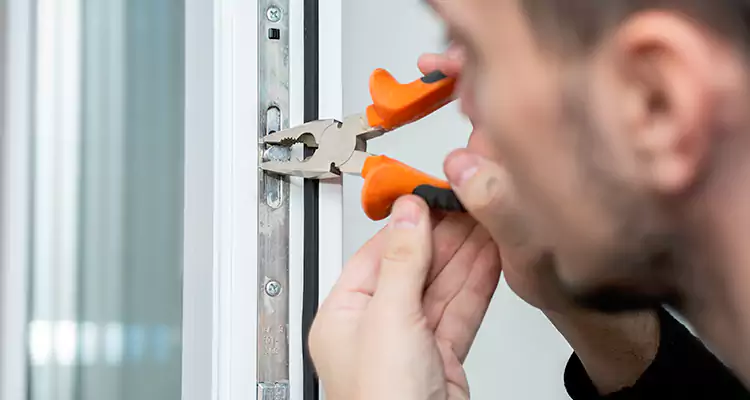 Patio Door Latch Repair in Buenaventura Lakes, FL