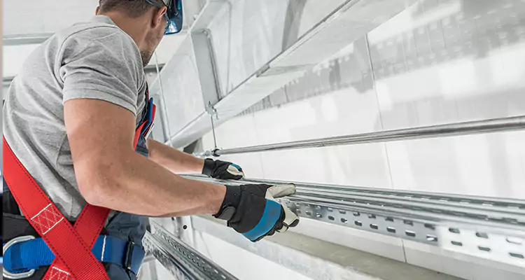 Glass Balcony Railing Replacement in Buenaventura Lakes, FL