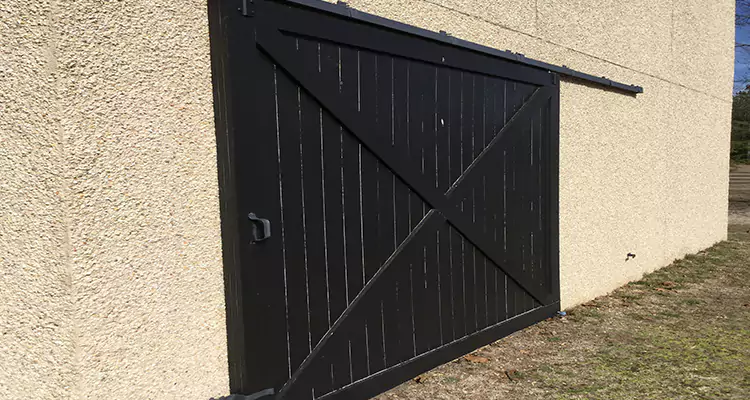 Sliding Barn Door Stuck Maintenance in Buenaventura Lakes, FL